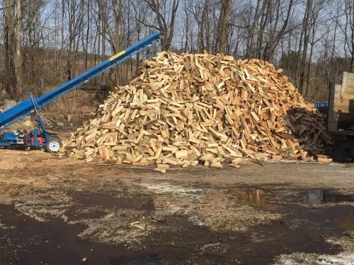 Locally owned and operated. Honest & reliable. Fully stocked with ready to burn seasoned dry firewood